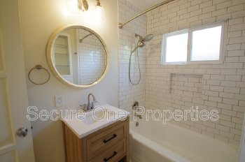 Beautifully Updated Duplex with Vintage Charm! property image