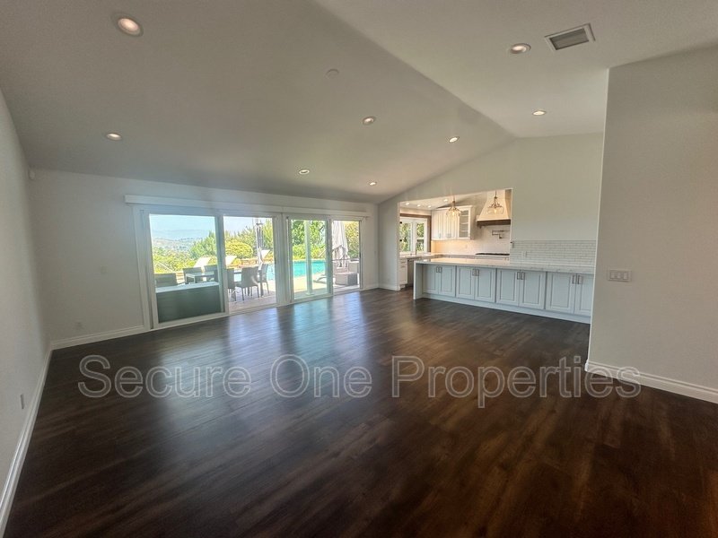 Stunning Thousand Oaks Pool Home with Panoramic Mountain Views! property image