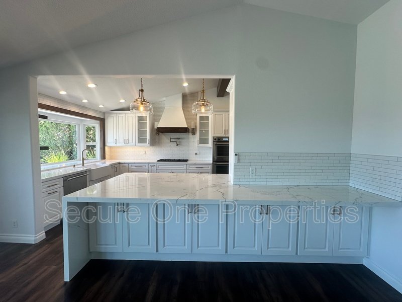 Stunning Thousand Oaks Pool Home with Panoramic Mountain Views! property image