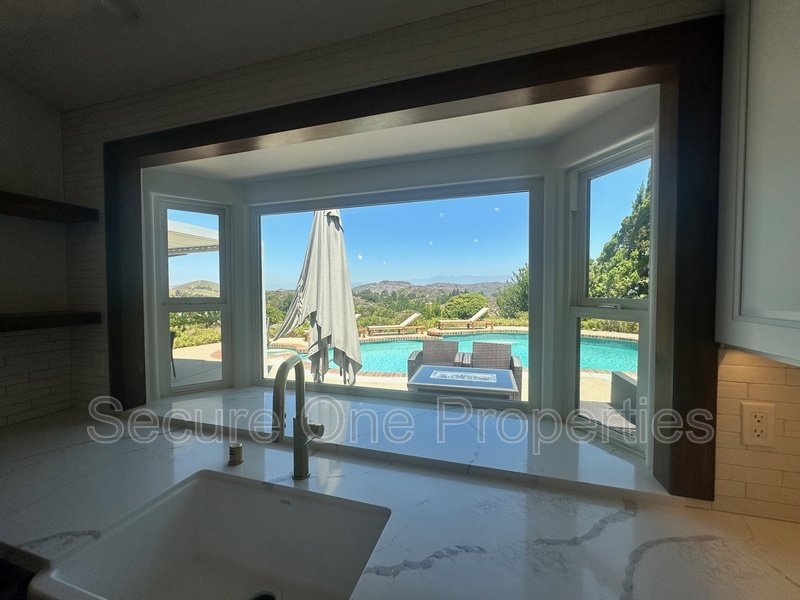 Stunning Thousand Oaks Pool Home with Panoramic Mountain Views! property image