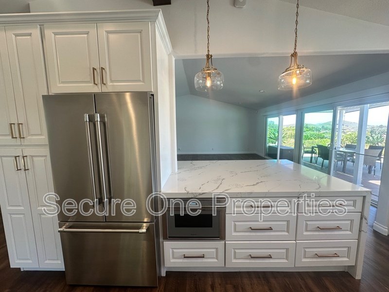Stunning Thousand Oaks Pool Home with Panoramic Mountain Views! property image