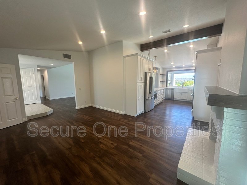 Stunning Thousand Oaks Pool Home with Panoramic Mountain Views! property image