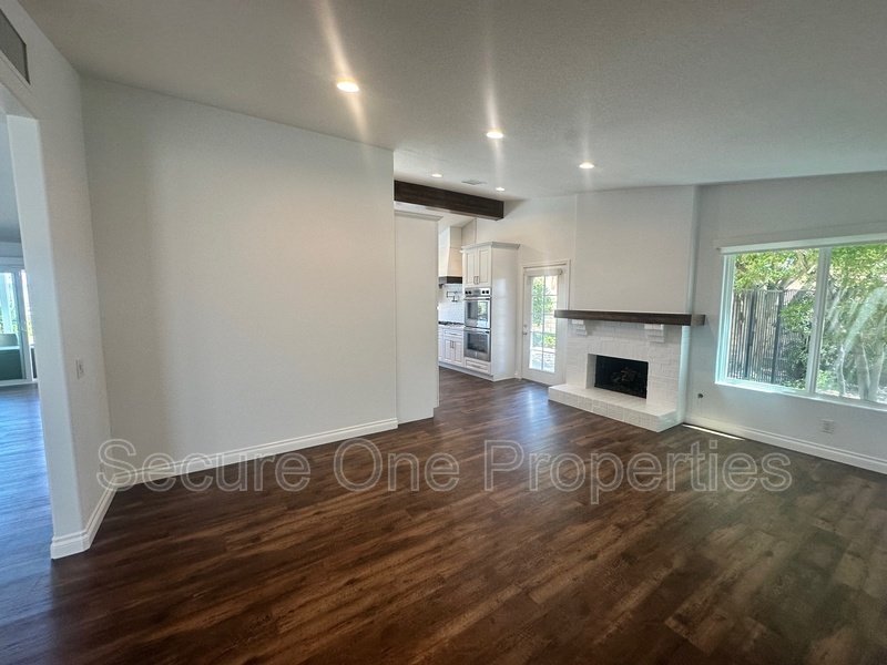 Stunning Thousand Oaks Pool Home with Panoramic Mountain Views! property image
