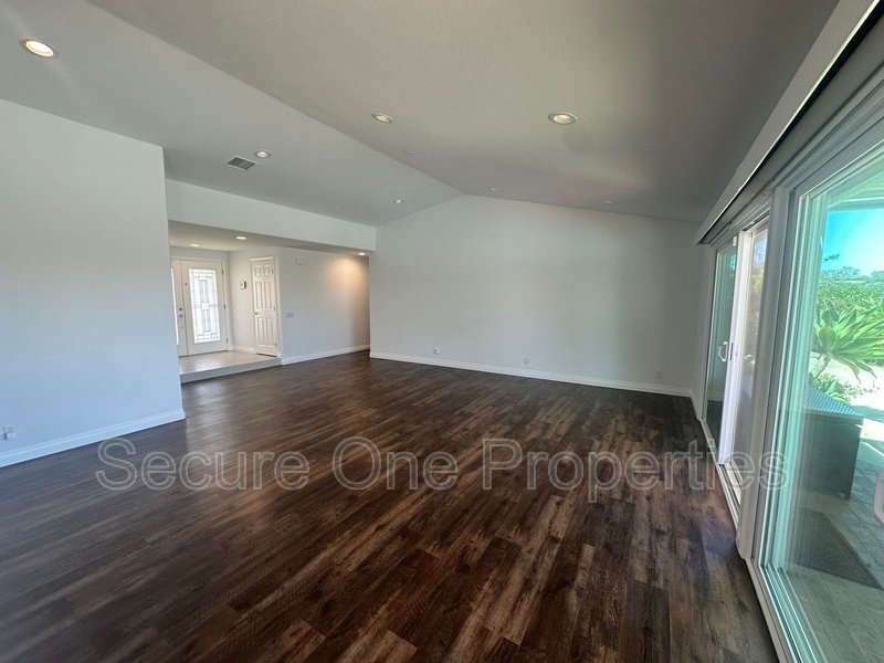 Stunning Thousand Oaks Pool Home with Panoramic Mountain Views! property image