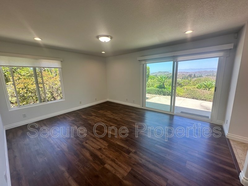 Stunning Thousand Oaks Pool Home with Panoramic Mountain Views! property image