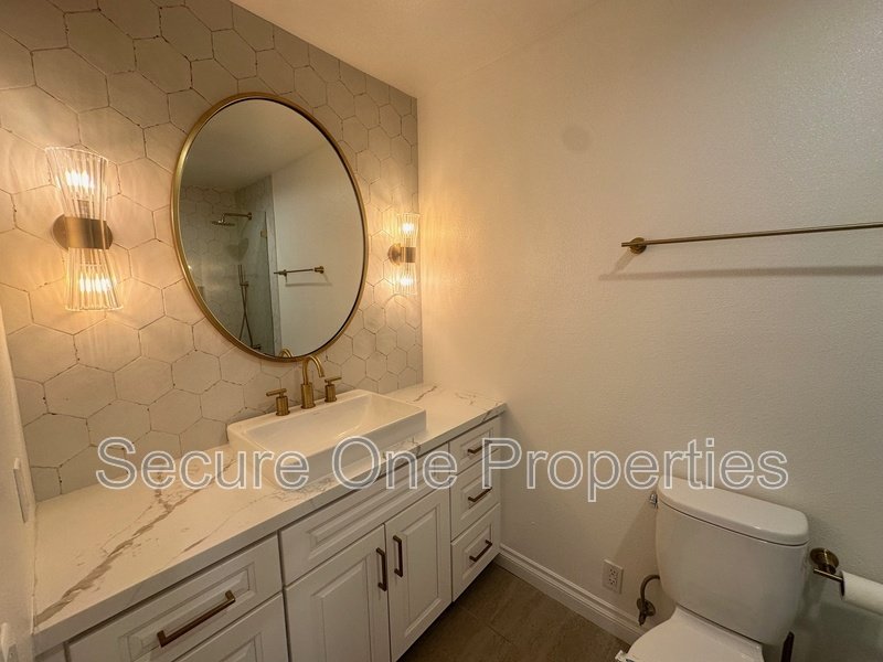 Stunning Thousand Oaks Pool Home with Panoramic Mountain Views! property image