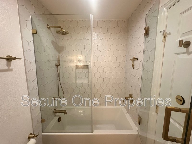 Stunning Thousand Oaks Pool Home with Panoramic Mountain Views! property image