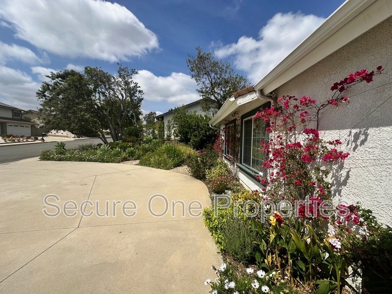 Stunning Thousand Oaks Pool Home with Panoramic Mountain Views! property image