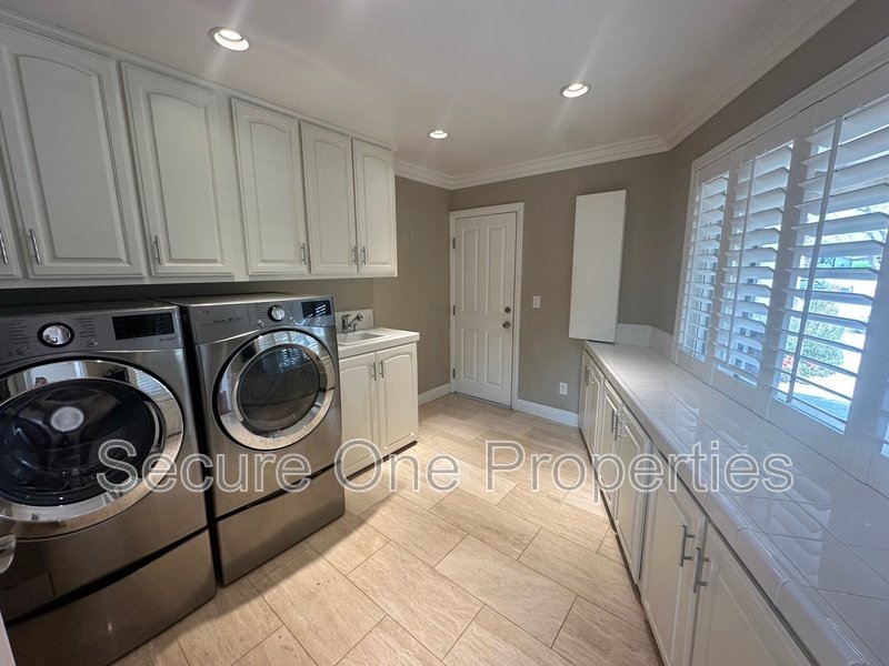 Beautifully Remodeled Thousand Oaks Single Story! property image