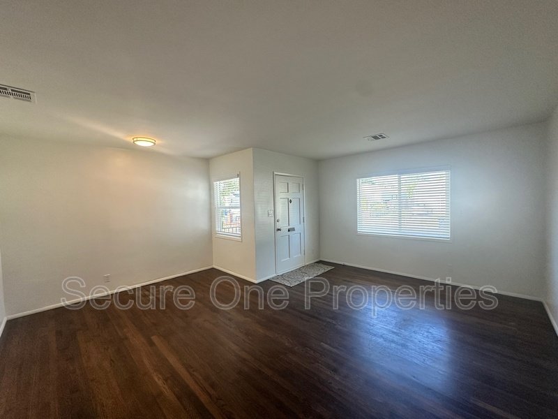 Charming Encino Home Loaded With Upgrades! property image