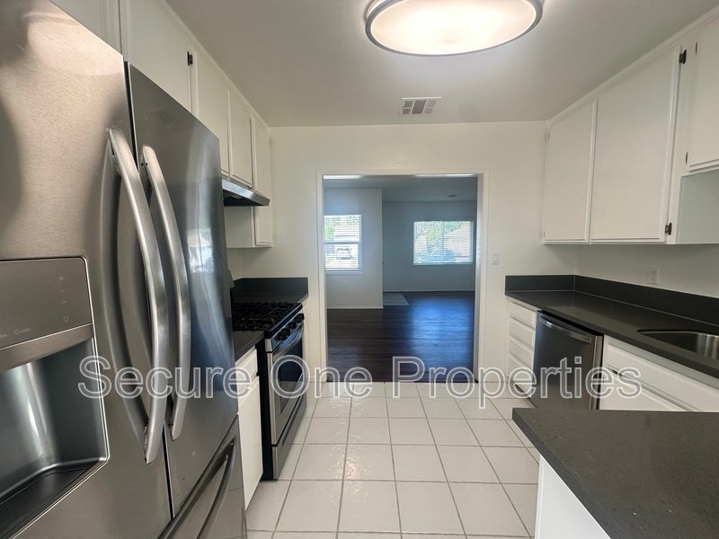 Charming Encino Home Loaded With Upgrades! property image