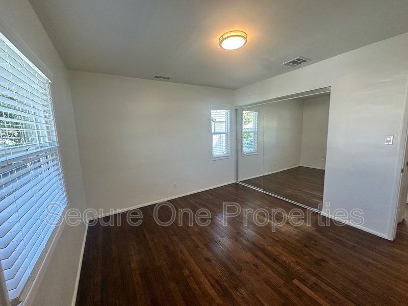 Charming Encino Home Loaded With Upgrades! property image