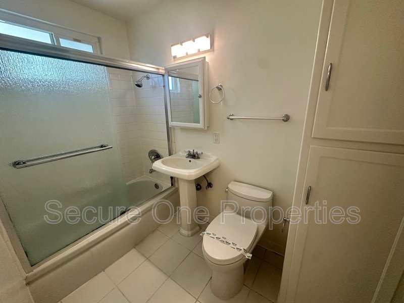 Charming Encino Home Loaded With Upgrades! property image