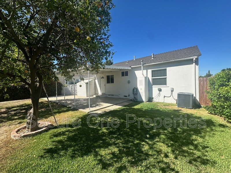 Charming Encino Home Loaded With Upgrades! property image