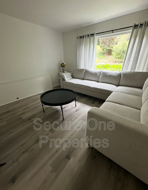 Updated 3 bedroom END UNIT Condo in Wildwood! property image