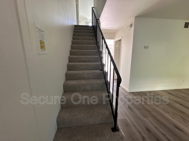 Updated 3 bedroom END UNIT Condo in Wildwood! property image