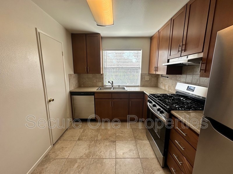 Beautifully updated Westlake Village Condo! property image