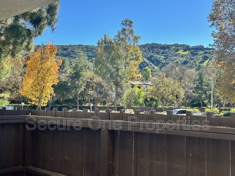 Beautifully updated Westlake Village Condo! property image