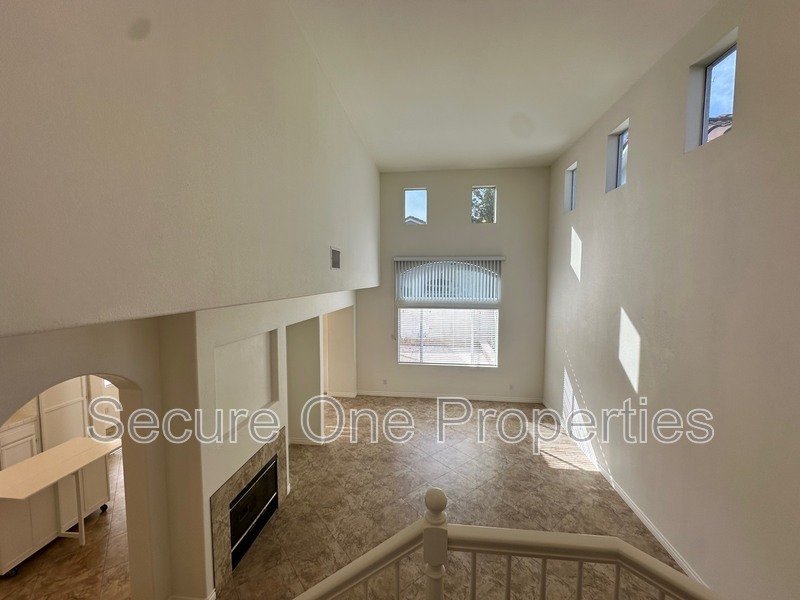 Westlake Village Home with 4 bedrooms and Stunning views! property image