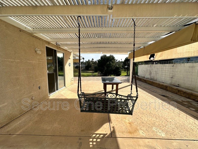 Westlake Village Home with 4 bedrooms and Stunning views! property image