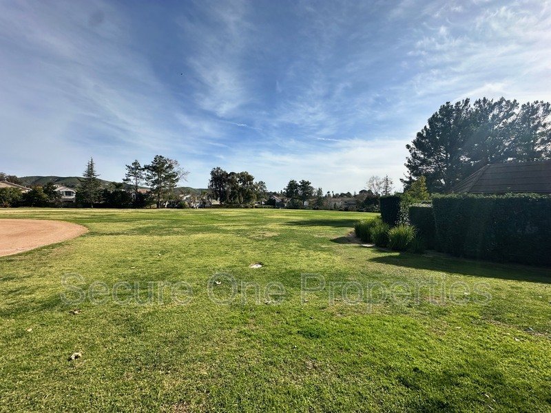 Westlake Village Home with 4 bedrooms and Stunning views! property image