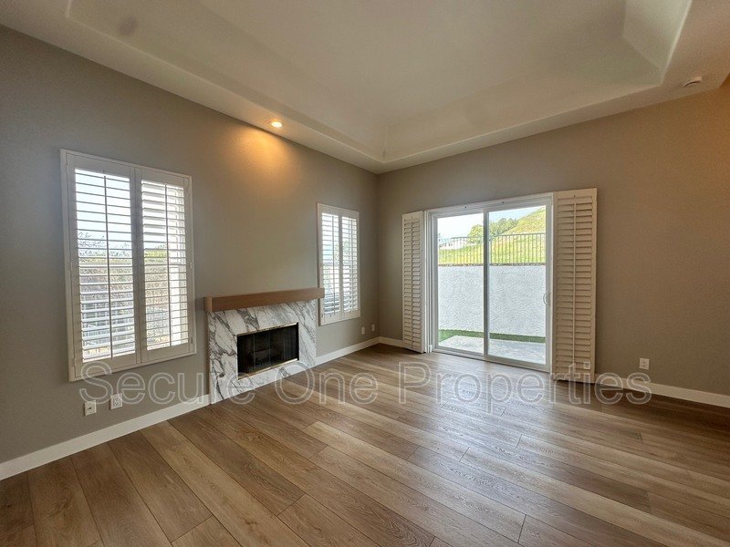 Elegant Thousand Oaks 4-Bedroom Designer Townhome with Hilltop Views! property image