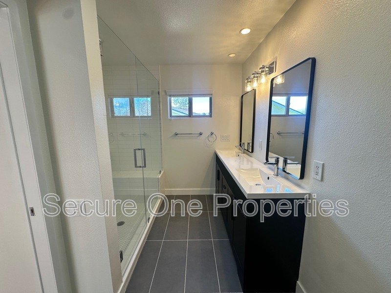 Gorgeous Lynn Ranch Single Story Home with Resort-like Backyard! property image