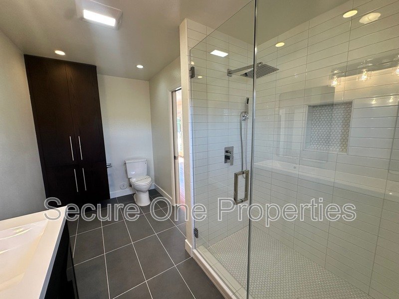 Gorgeous Lynn Ranch Single Story Home with Resort-like Backyard! property image