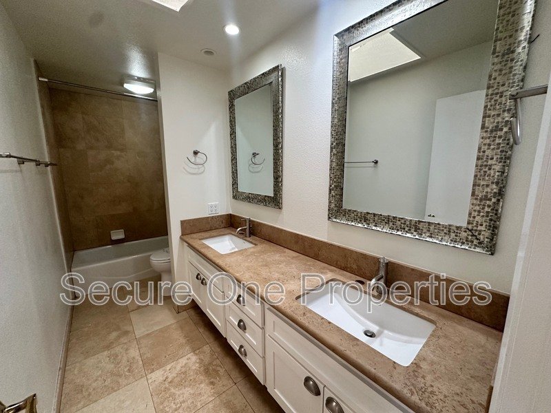 Gorgeous Lynn Ranch Single Story Home with Resort-like Backyard! property image