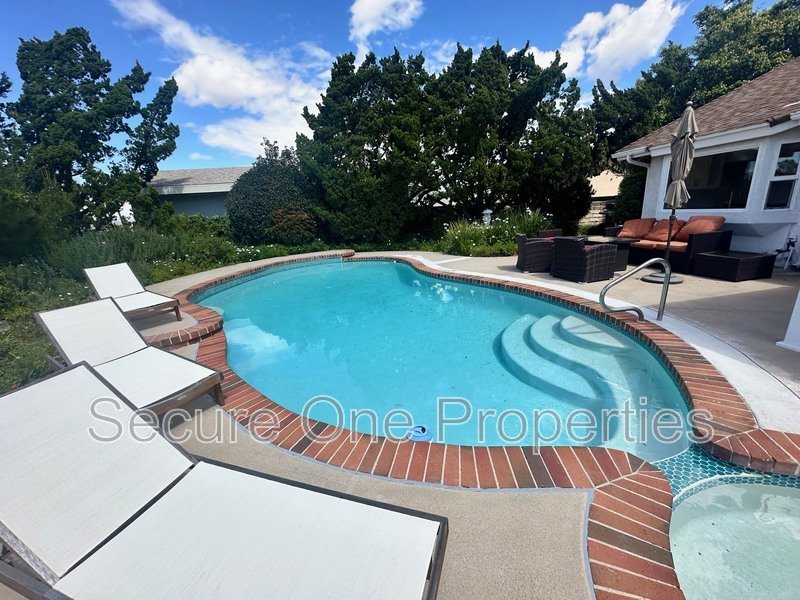 Stunning Thousand Oaks Pool Home with Panoramic Mountain Views! property image