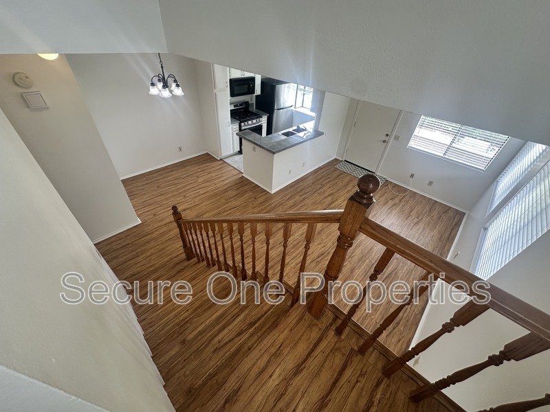 Beautiful Upper Level, Corner Unit Condo! property image