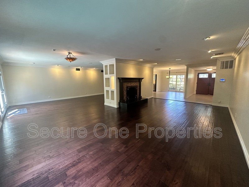Stunning Woodland Hills Pool Home! property image