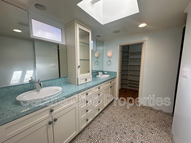 Stunning Woodland Hills Pool Home! property image