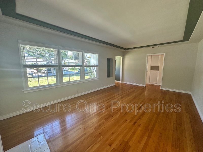 Gorgeous Pool home in Burbank's Rancho Neighborhood! property image