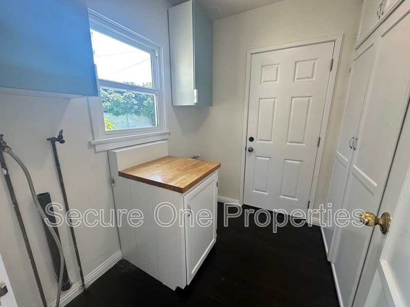 Gorgeous Pool home in Burbank's Rancho Neighborhood! property image