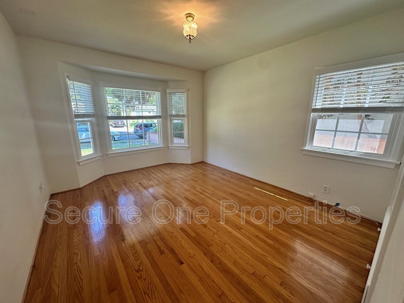 Gorgeous Pool home in Burbank's Rancho Neighborhood! property image