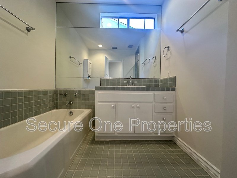Gorgeous Pool home in Burbank's Rancho Neighborhood! property image
