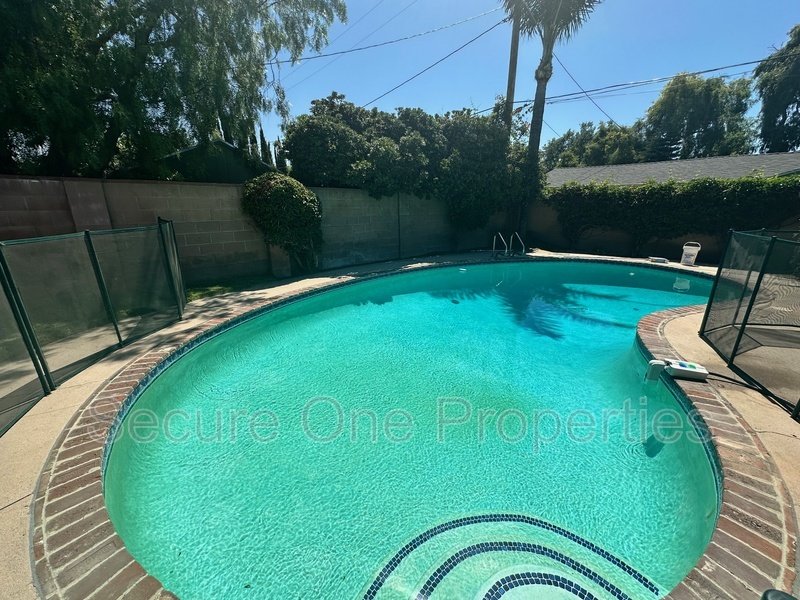 Gorgeous Pool home in Burbank's Rancho Neighborhood! property image