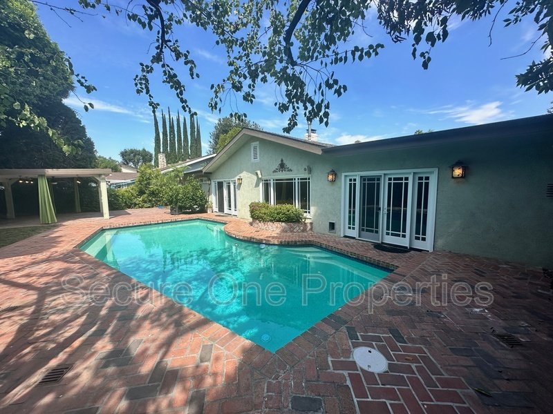 Stunning Woodland Hills Pool Home! property image