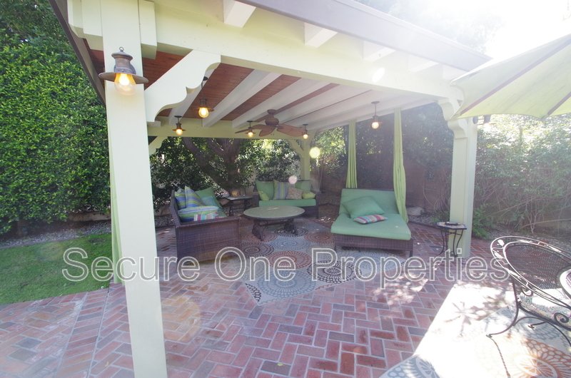 Stunning Woodland Hills Pool Home! property image