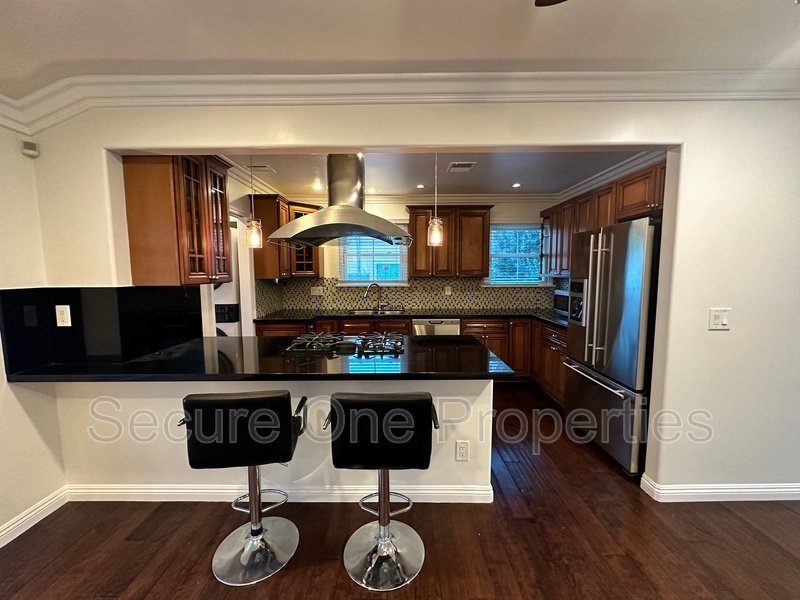 Beautiful Home in Prime Encino Neighborhood! property image