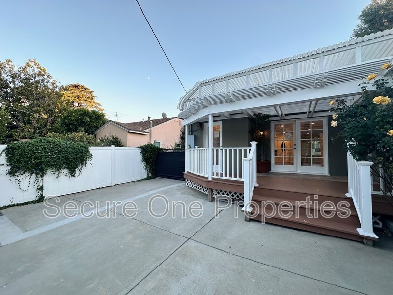 Beautiful Home in Prime Encino Neighborhood! property image